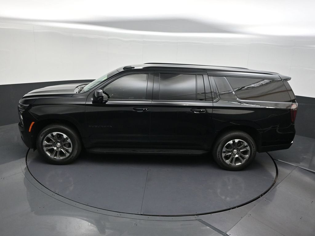 2025 Chevrolet Suburban LT