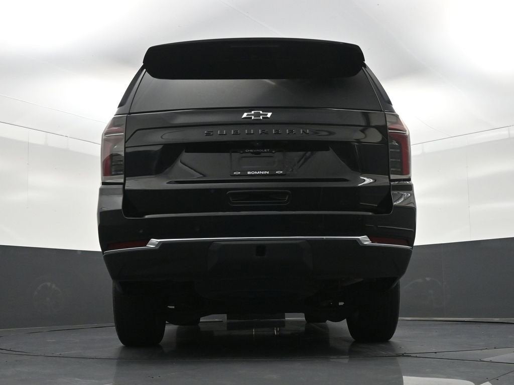2025 Chevrolet Suburban LT