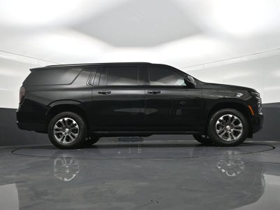 2025 Chevrolet Suburban LT