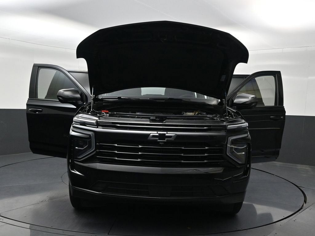 2025 Chevrolet Suburban LT