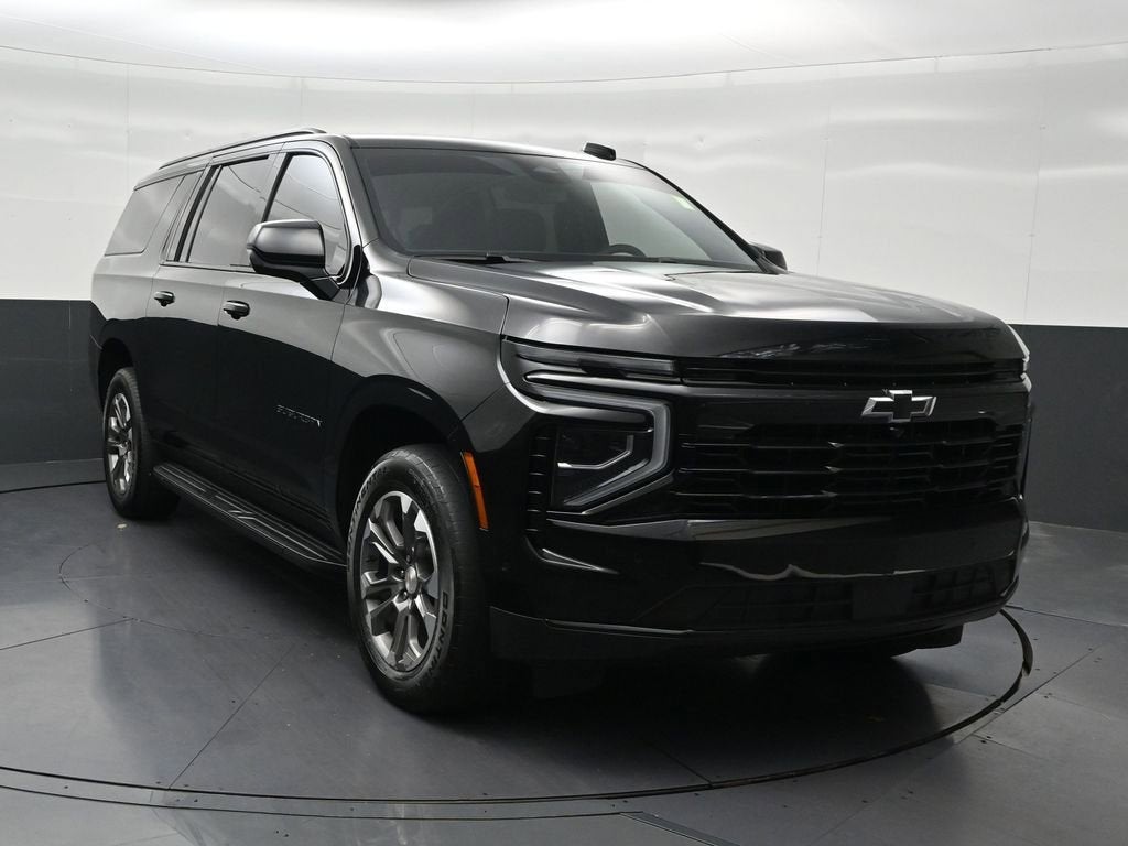 2025 Chevrolet Suburban LT