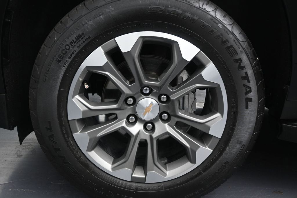 2025 Chevrolet Suburban LT