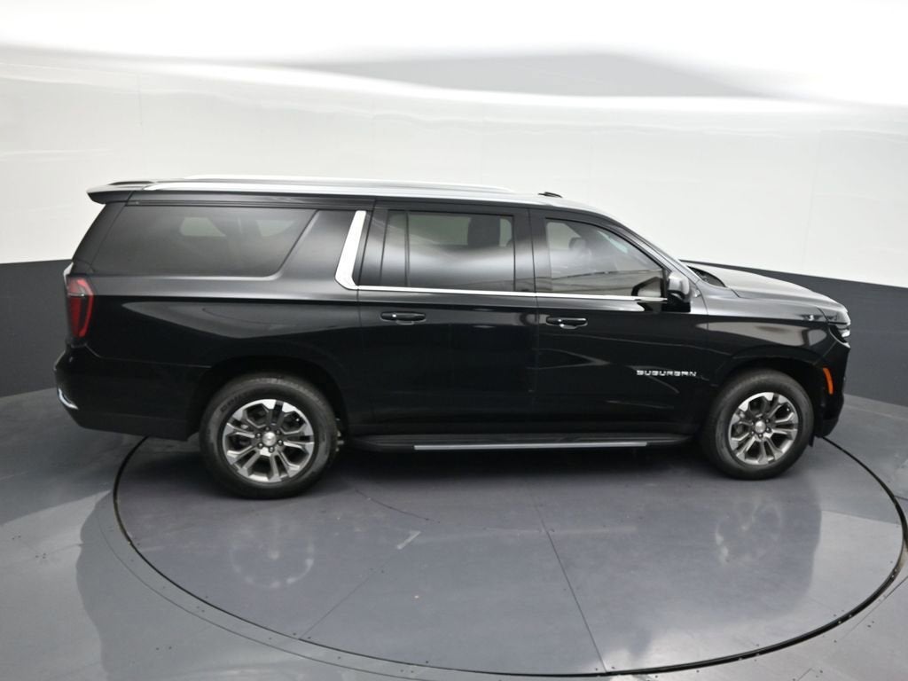 2025 Chevrolet Suburban LT