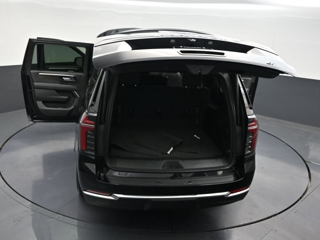 2025 Chevrolet Suburban LT