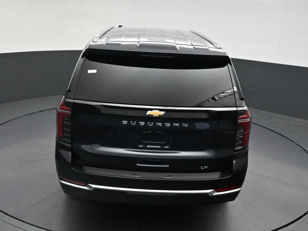 2025 Chevrolet Suburban LT