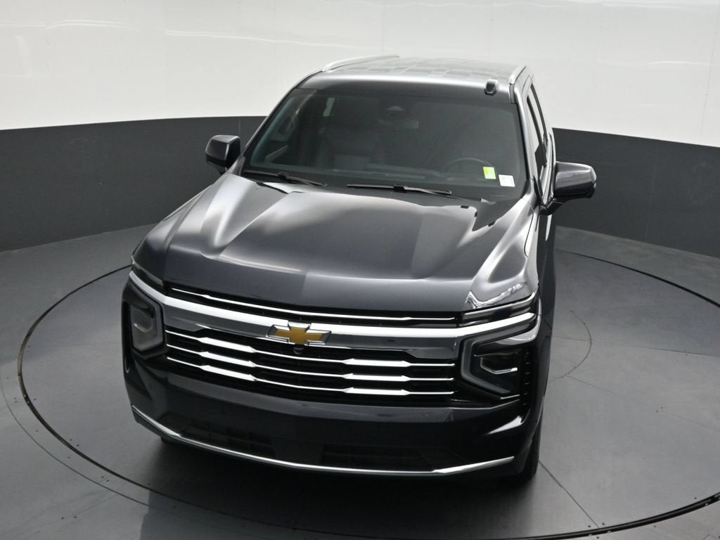 2025 Chevrolet Suburban LT