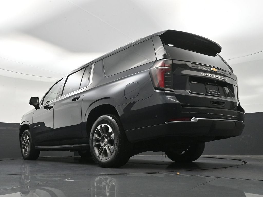 2025 Chevrolet Suburban LT