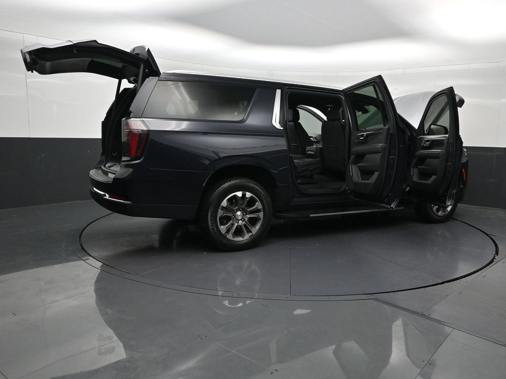 2025 Chevrolet Suburban LT
