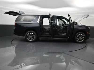 2025 Chevrolet Suburban LT