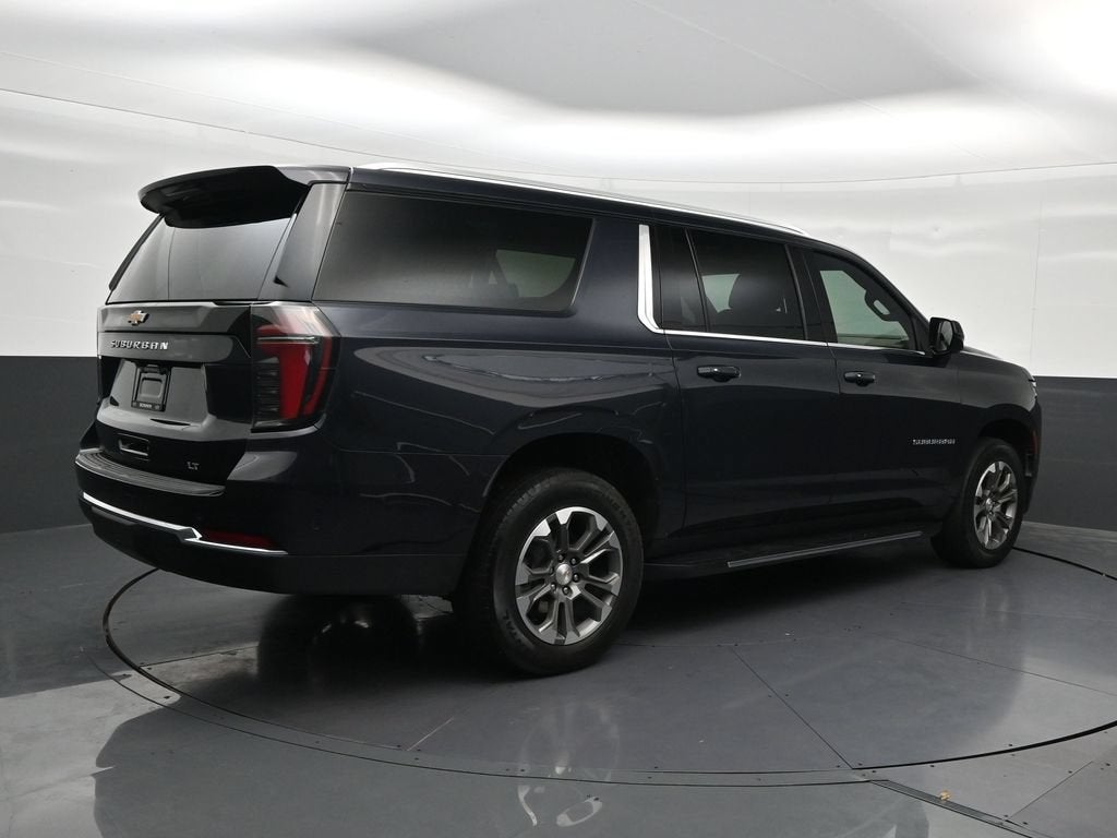 2025 Chevrolet Suburban LT