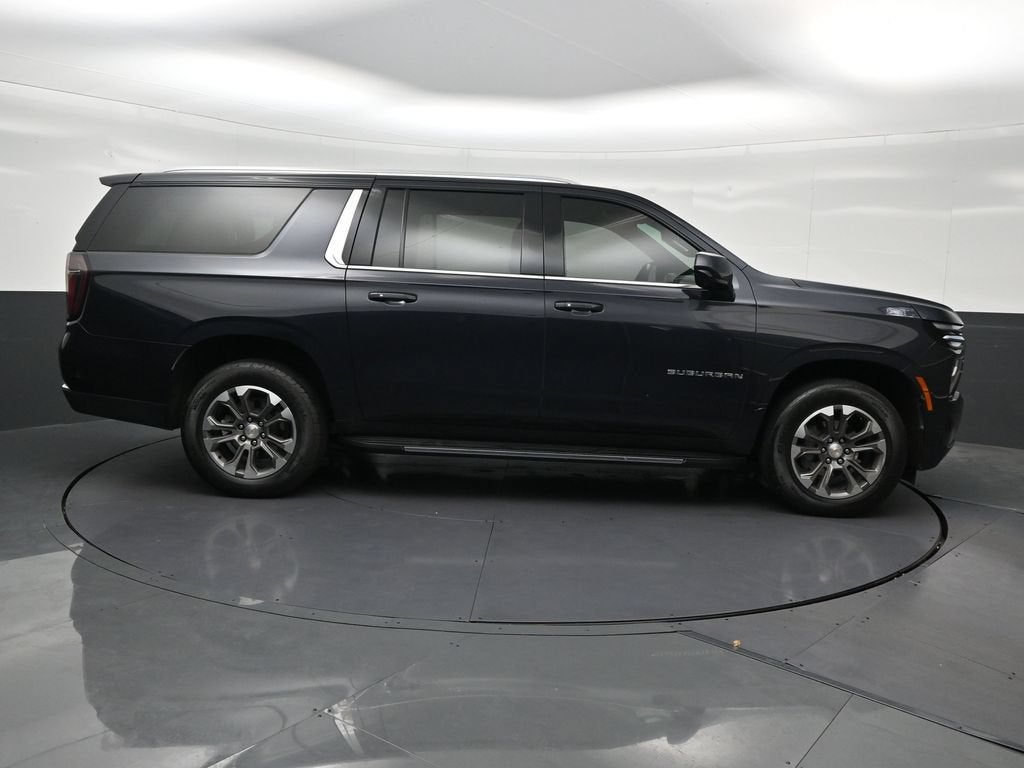2025 Chevrolet Suburban LT