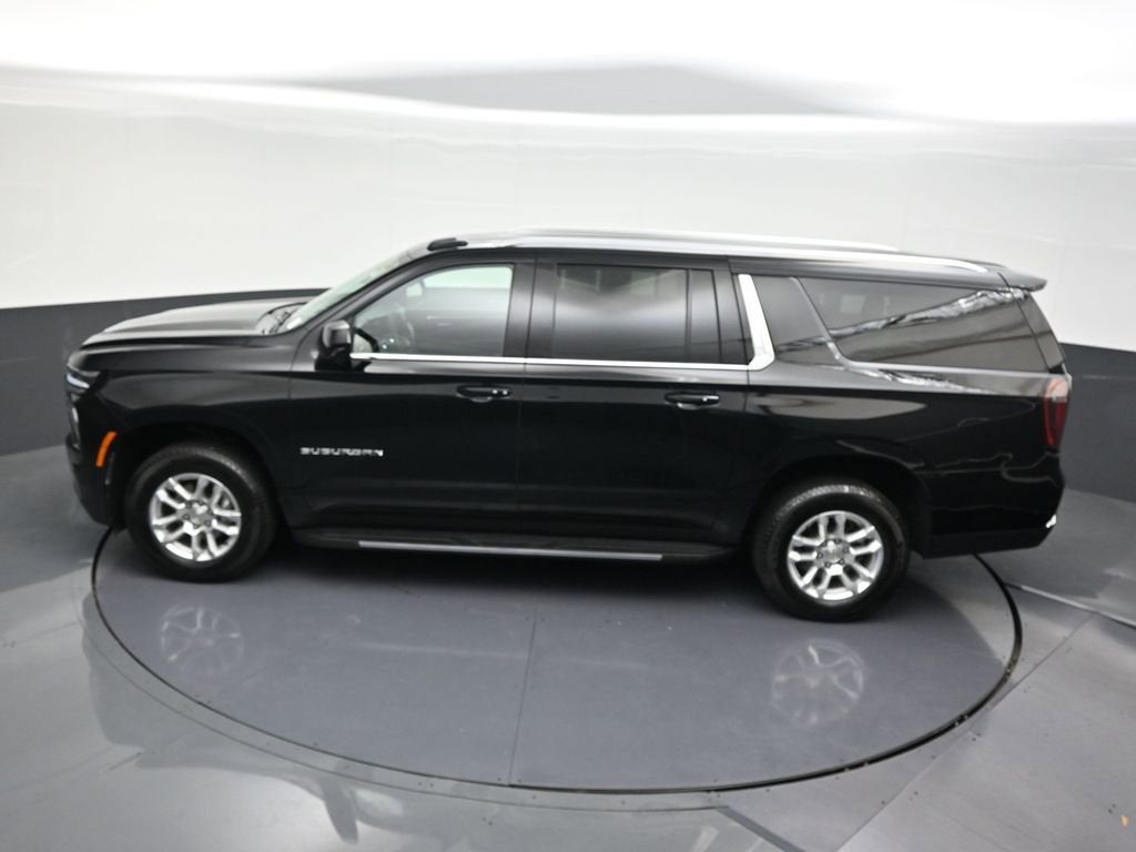 2025 Chevrolet Suburban LT