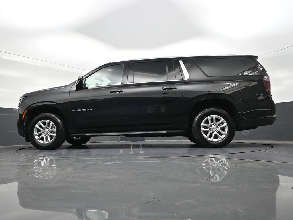 2025 Chevrolet Suburban LT