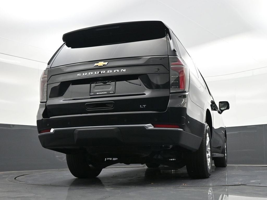 2025 Chevrolet Suburban LT