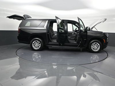 2025 Chevrolet Suburban LT