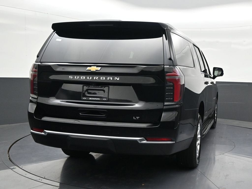 2025 Chevrolet Suburban LT