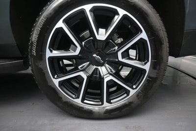 2025 Chevrolet Suburban RST