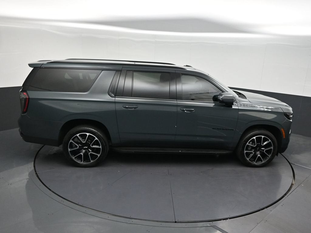 2025 Chevrolet Suburban RST