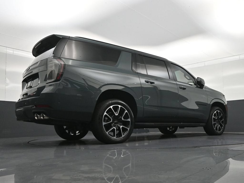2025 Chevrolet Suburban RST