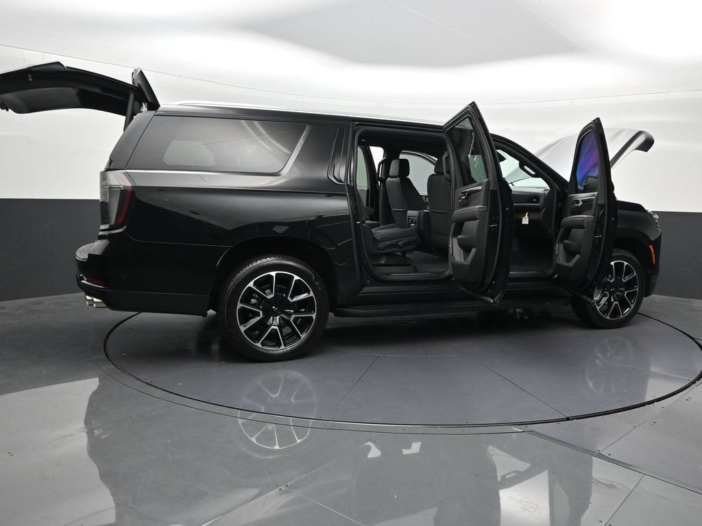 2025 Chevrolet Suburban RST