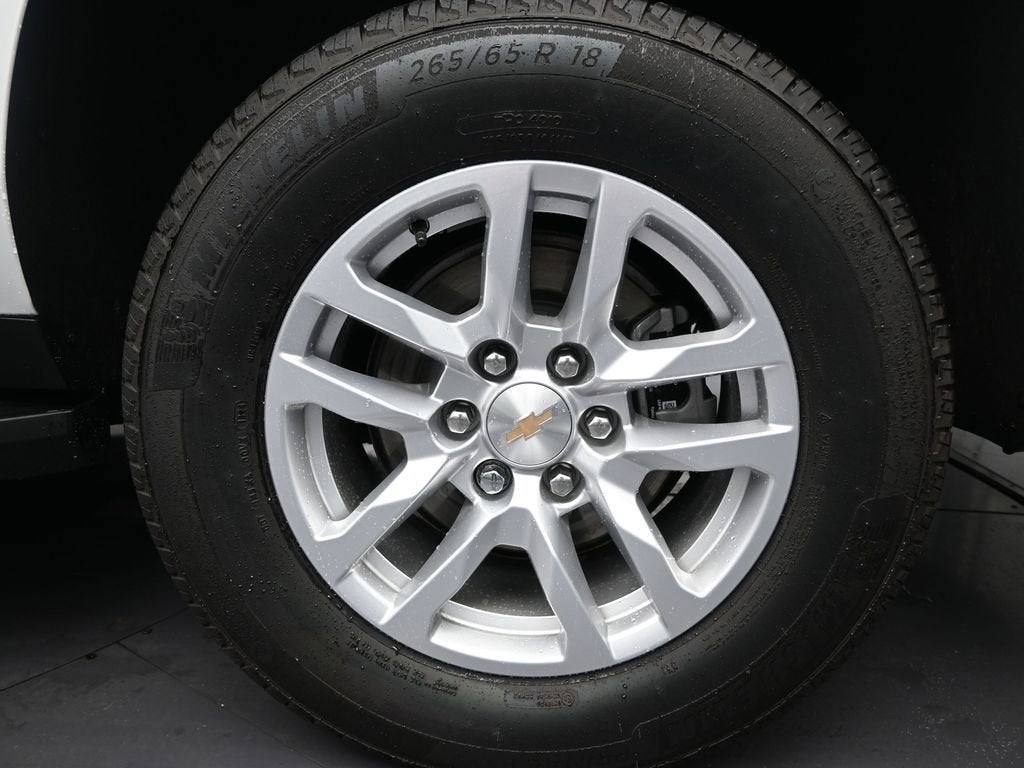 2024 Chevrolet Suburban LS