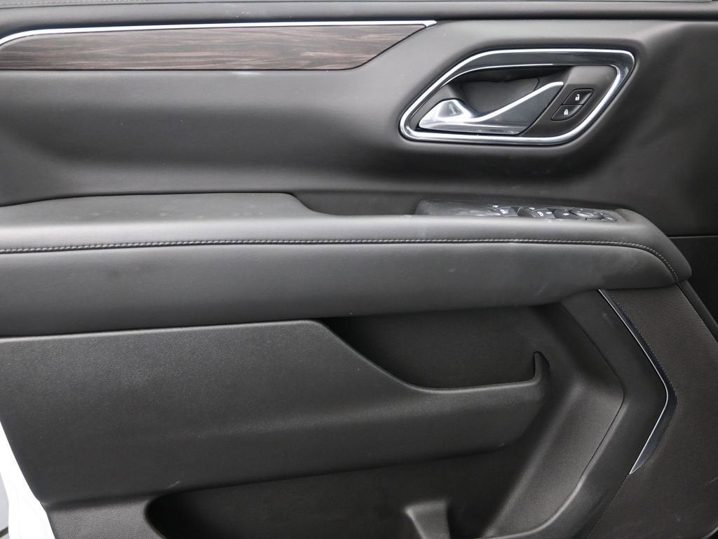 2024 Chevrolet Suburban LS