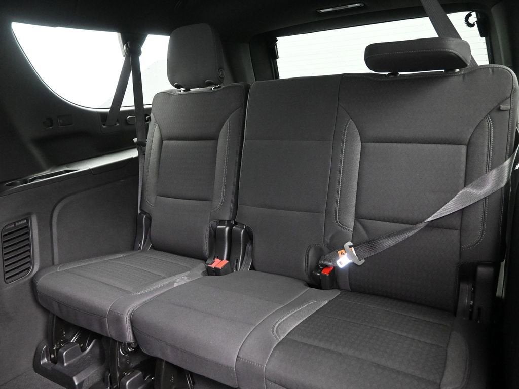 2024 Chevrolet Suburban LS