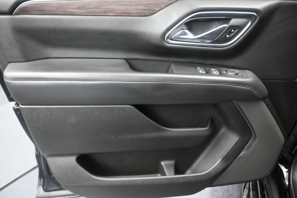 2023 Chevrolet Suburban LS