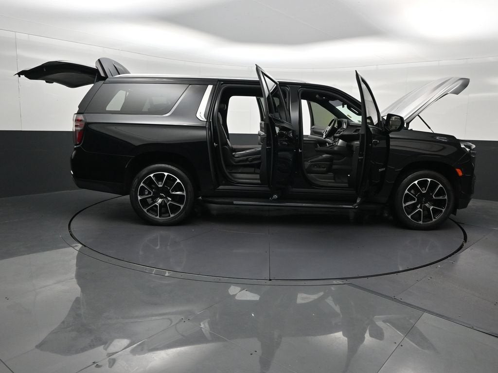 2023 Chevrolet Suburban LS