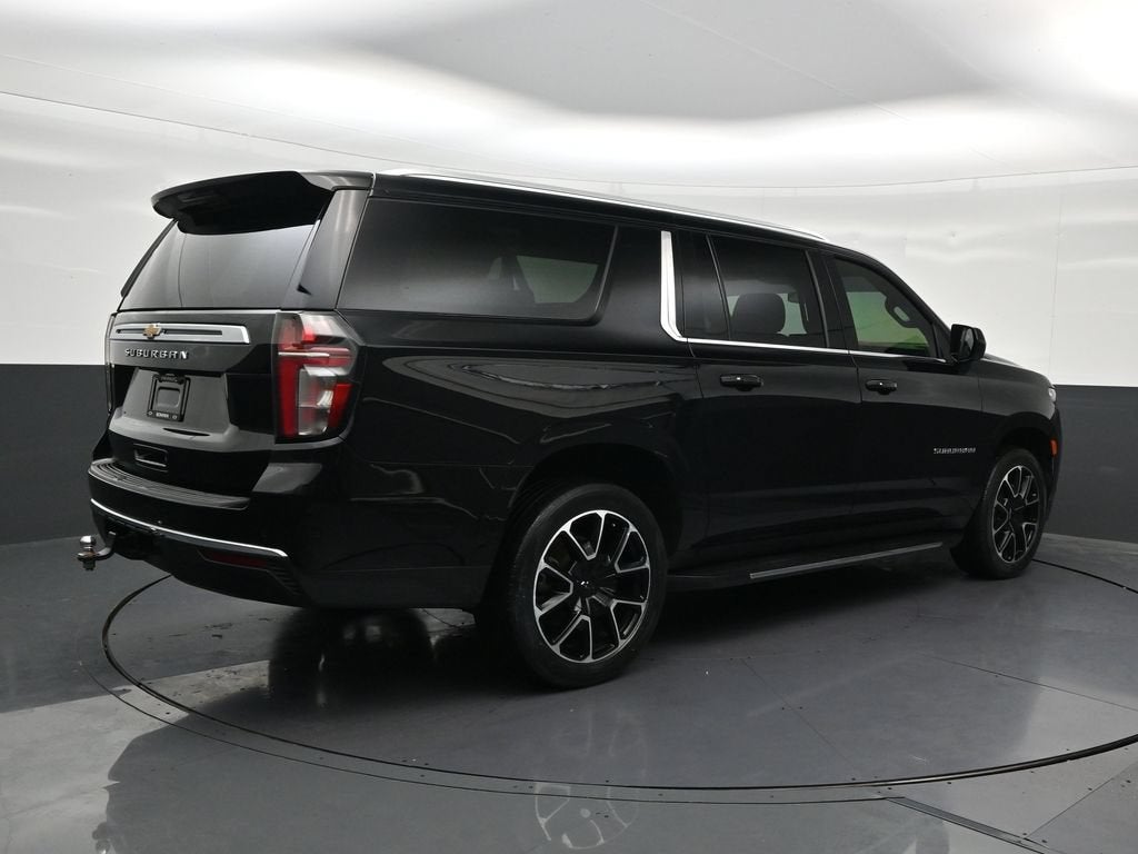 2023 Chevrolet Suburban LS