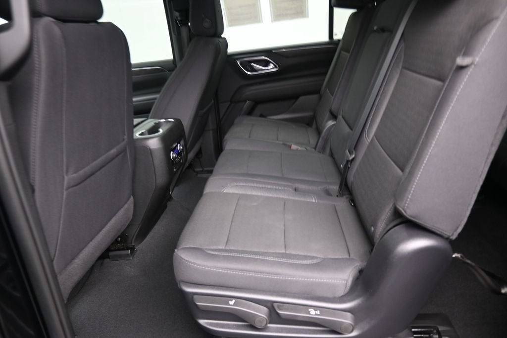 2024 Chevrolet Suburban LS