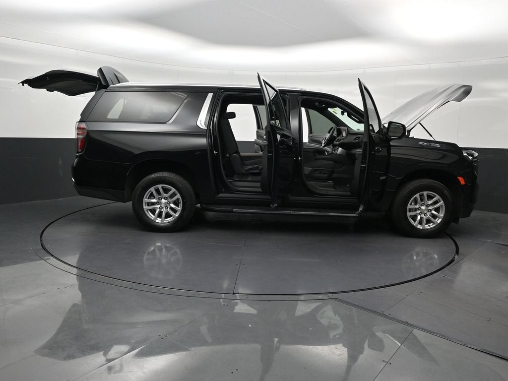 2024 Chevrolet Suburban LS