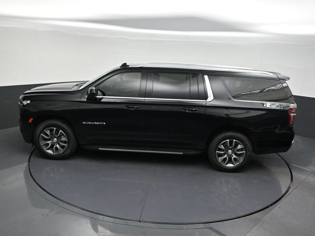 2023 Chevrolet Suburban LT