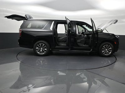2023 Chevrolet Suburban LT