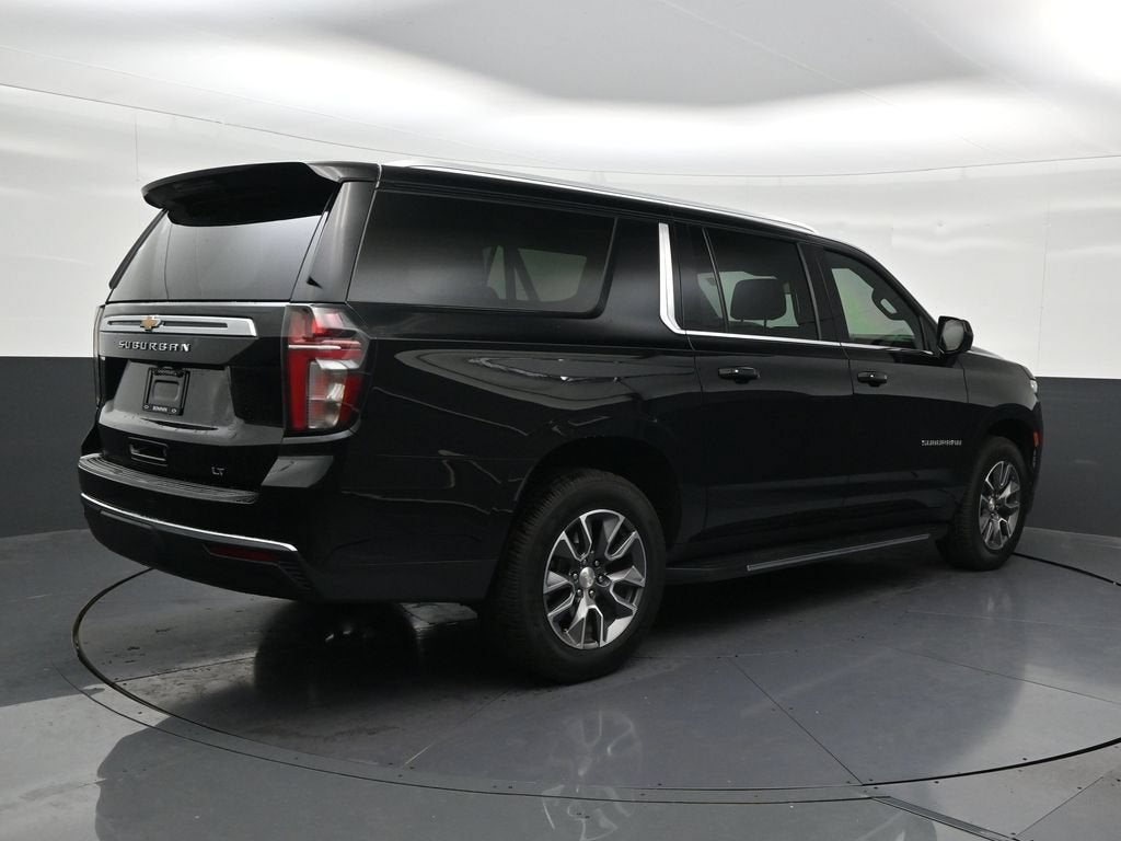 2023 Chevrolet Suburban LT