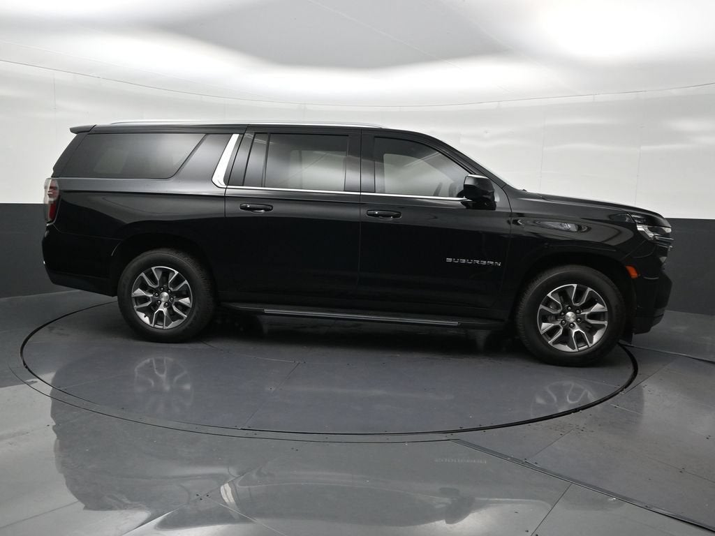 2023 Chevrolet Suburban LT