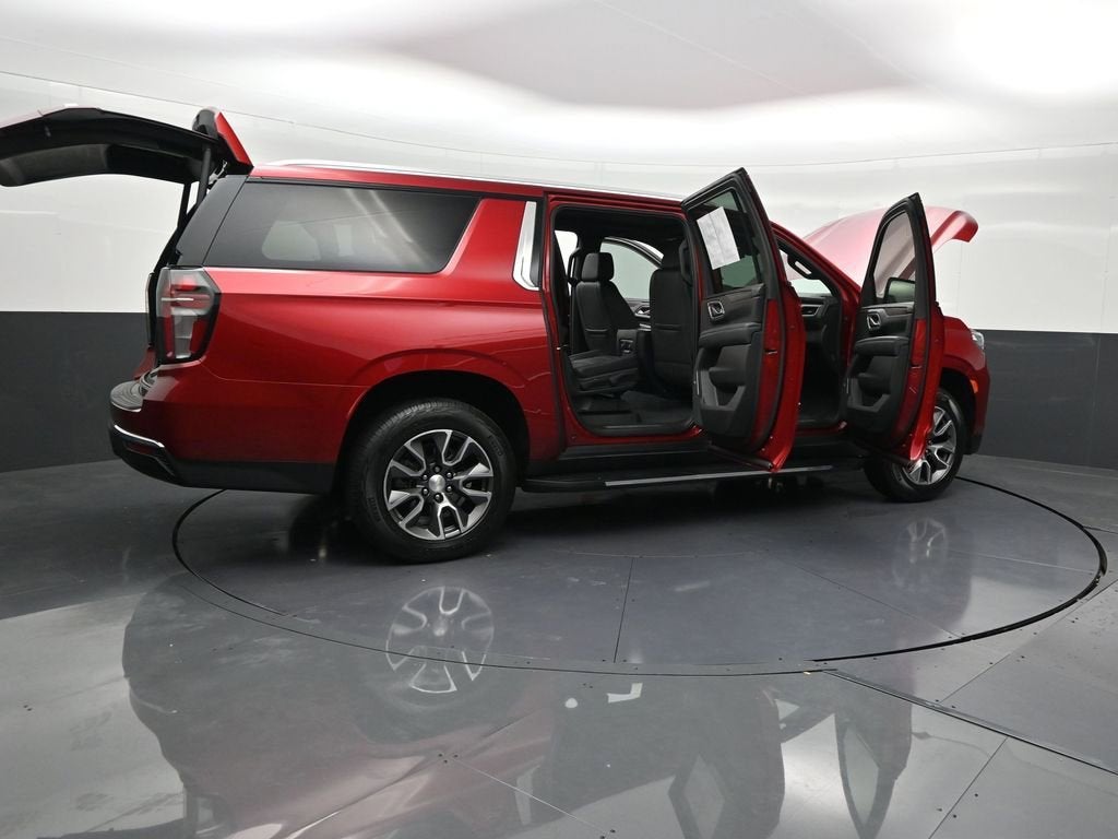 2022 Chevrolet Suburban LT