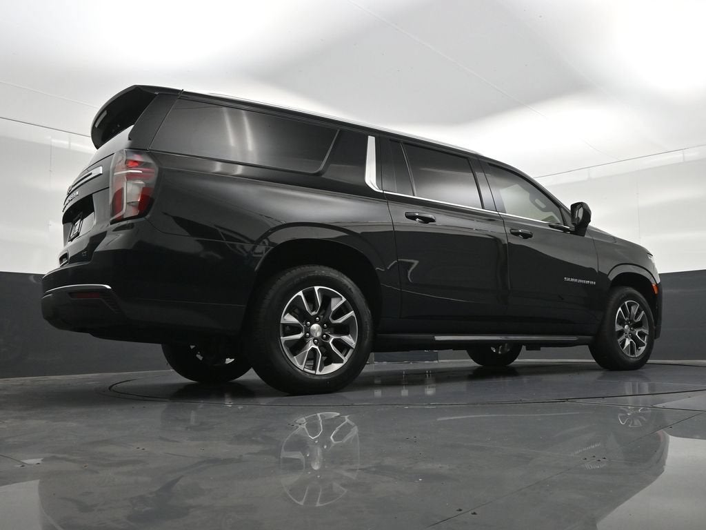2023 Chevrolet Suburban LT