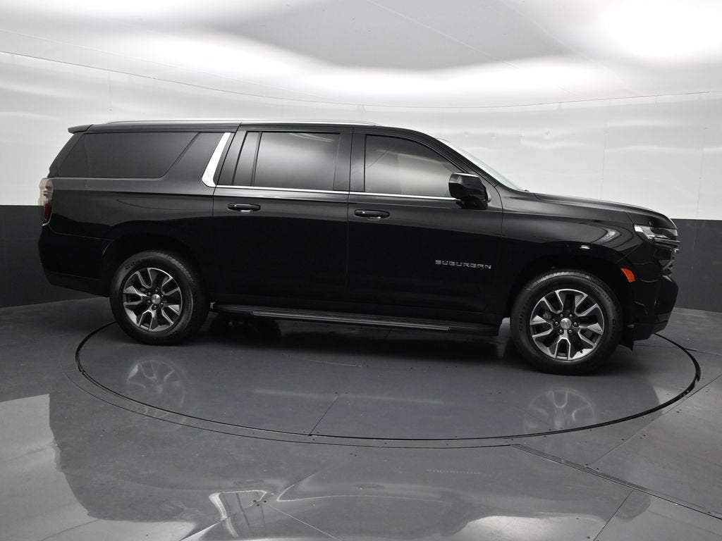 2023 Chevrolet Suburban LT