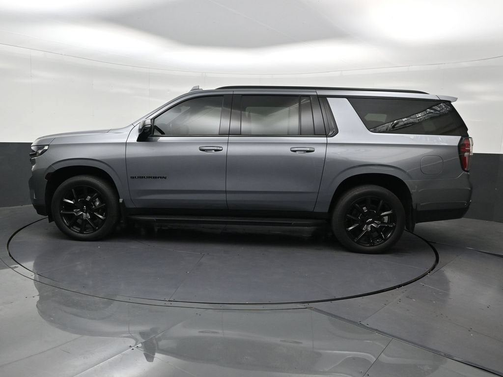 2022 Chevrolet Suburban RST