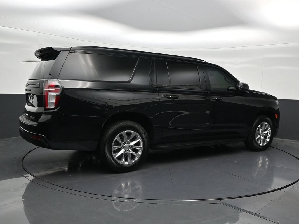 2024 Chevrolet Suburban RST