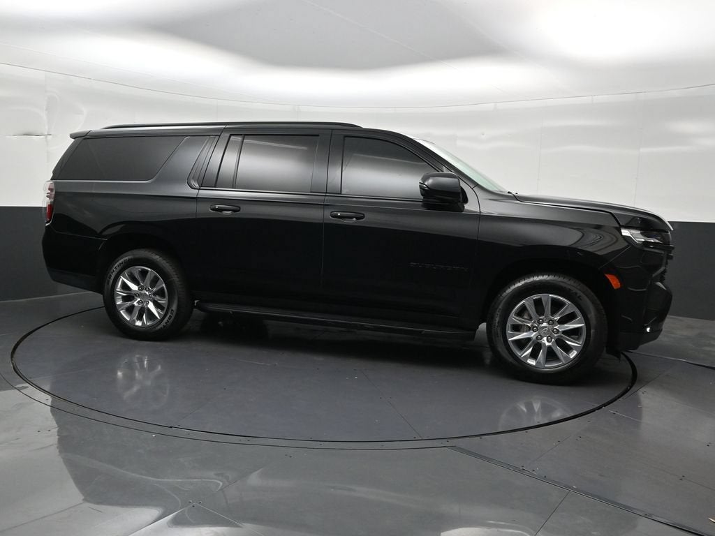 2024 Chevrolet Suburban RST