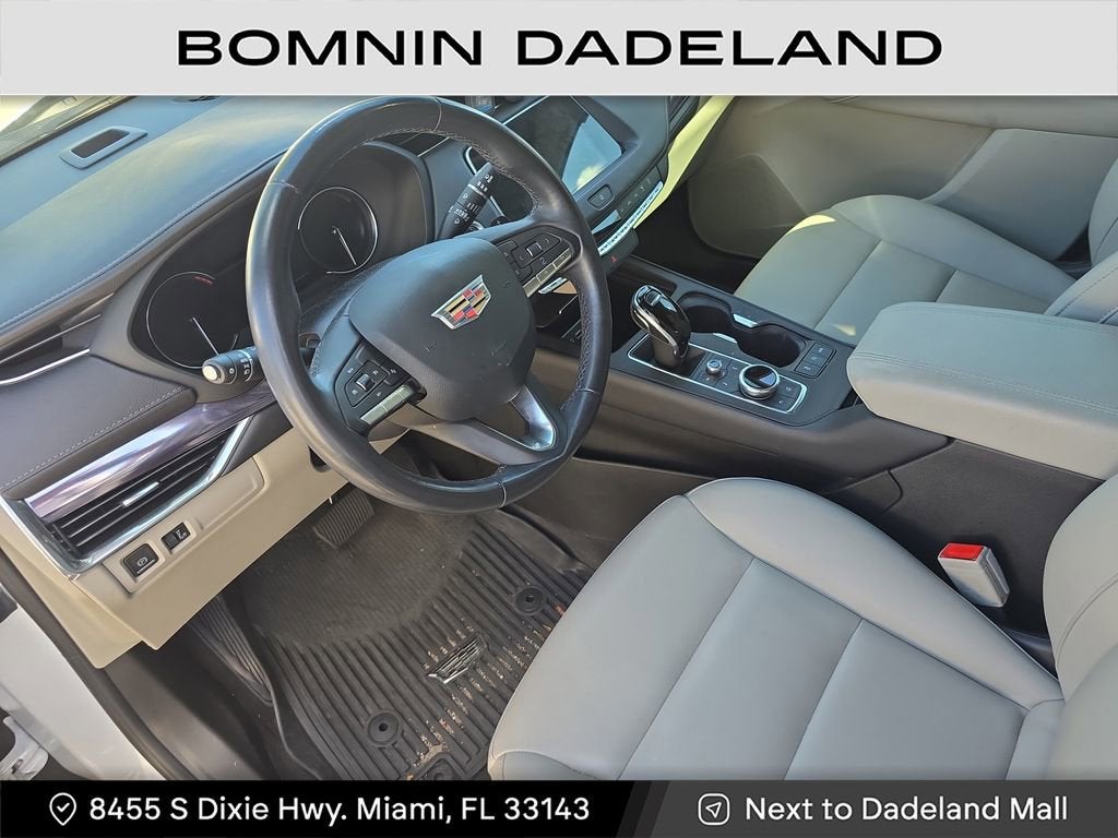 2023 Cadillac XT4 Luxury