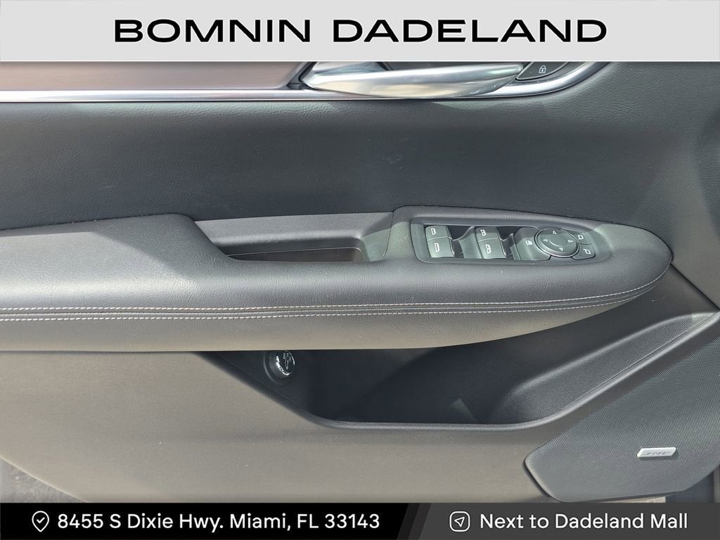 2022 Cadillac XT5 Luxury