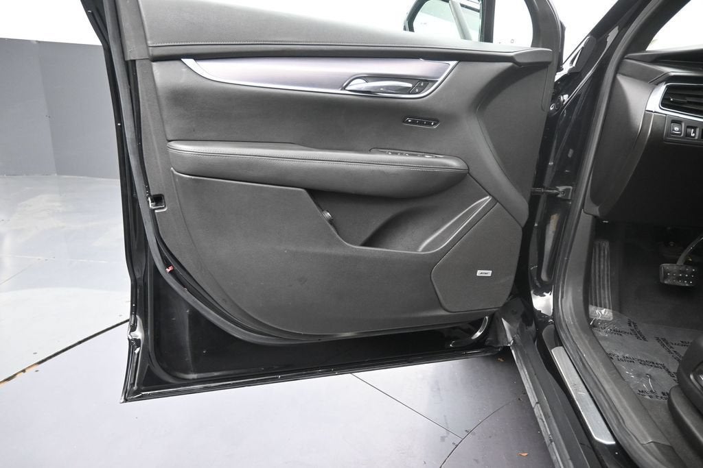 2023 Cadillac XT6 Luxury