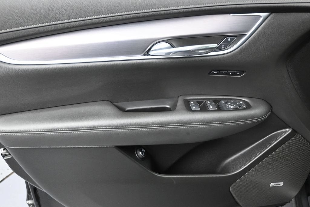 2025 Cadillac XT6 Luxury