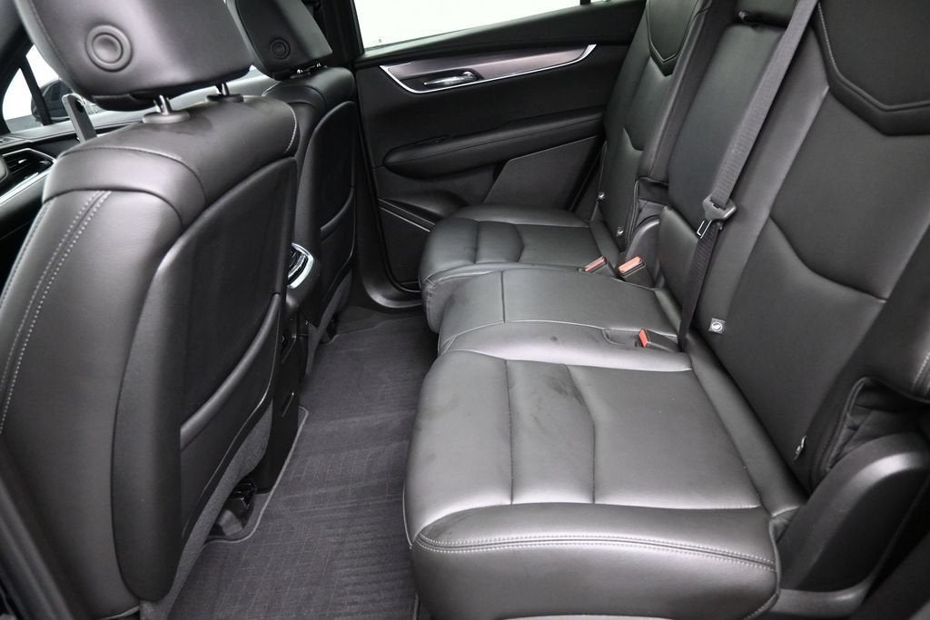 2025 Cadillac XT6 Luxury
