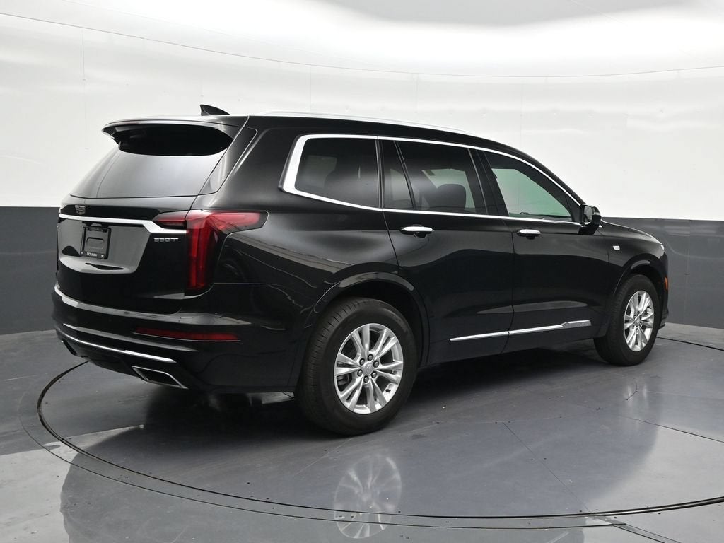 2025 Cadillac XT6 Luxury