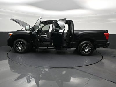 2021 Nissan Titan SV