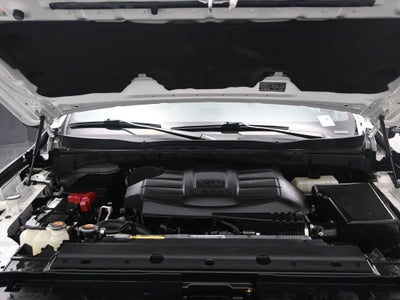 2023 Nissan Titan SV